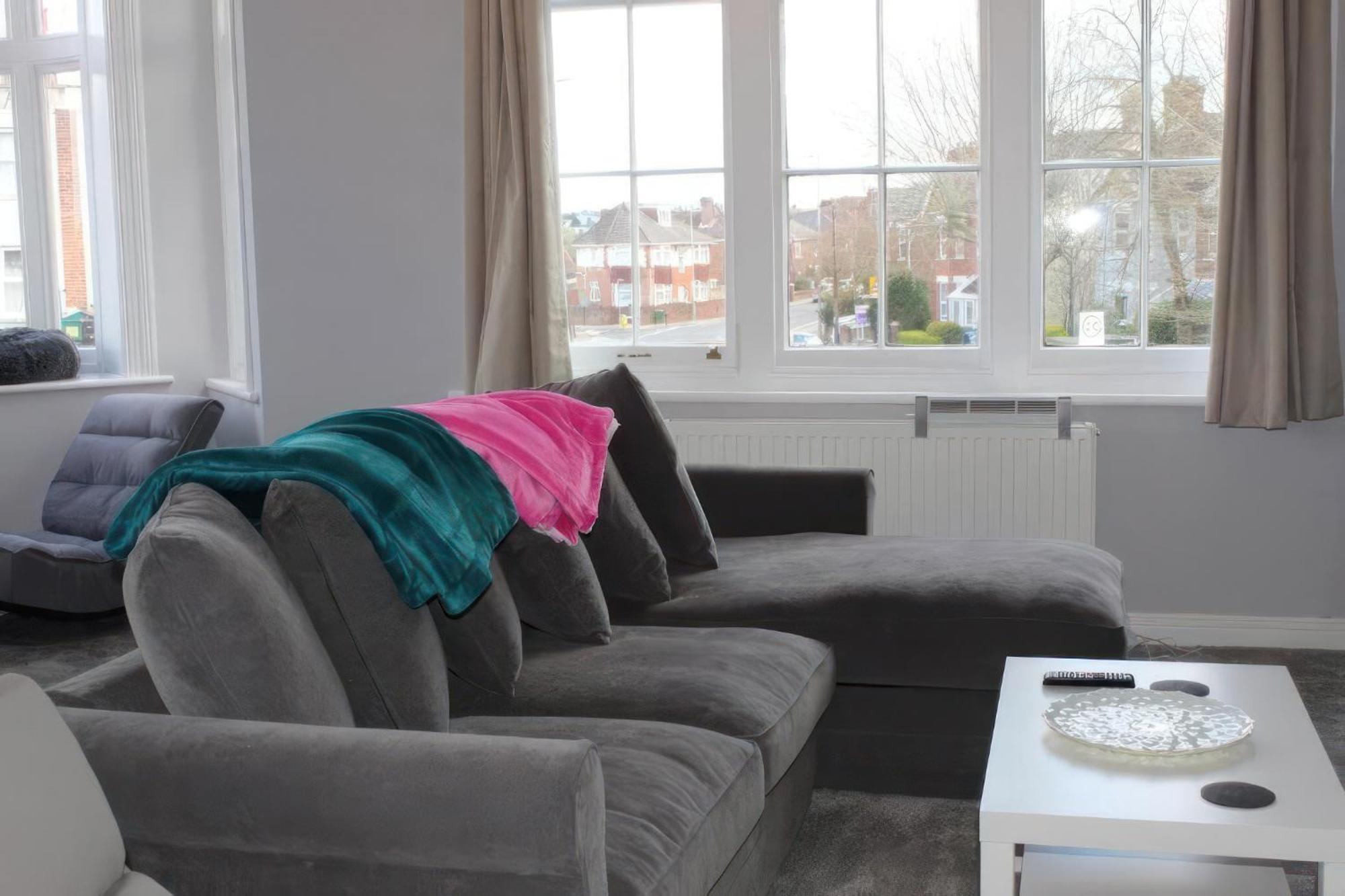 Lovely 2 Bed 2 Bath Flat With Free Parking Poole Exterior foto
