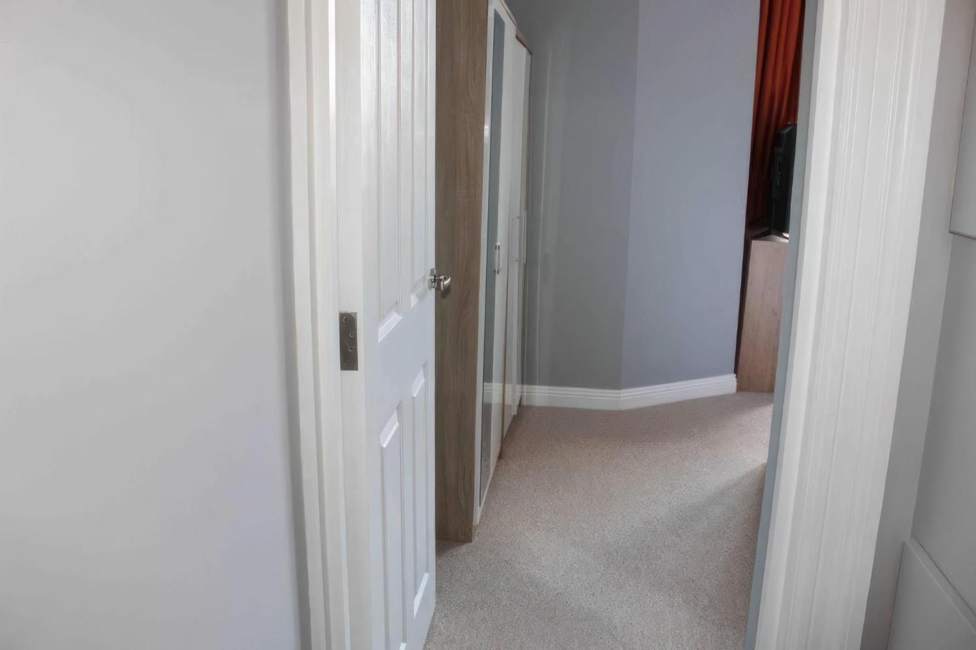 Lovely 2 Bed 2 Bath Flat With Free Parking Poole Exterior foto