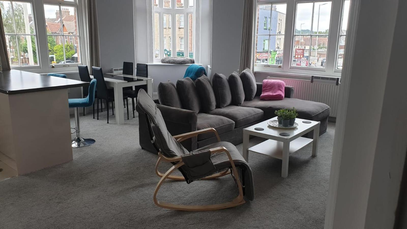 Lovely 2 Bed 2 Bath Flat With Free Parking Poole Exterior foto